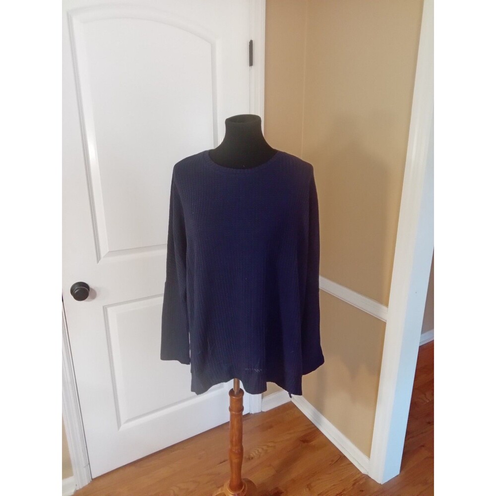 Navy Blue Oversized Annrabess Sweater Size Large  95% Chignon